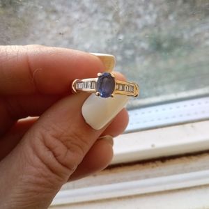 Beautiful tanzanite and diamond baguette ring